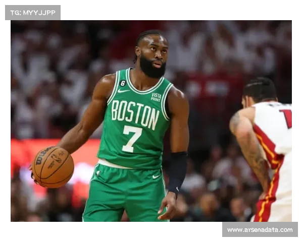 凯尔特人111-107战胜魔术,杰伦·布朗得到27分 凯尔特人111-107战胜魔术,杰伦·布朗得到27分